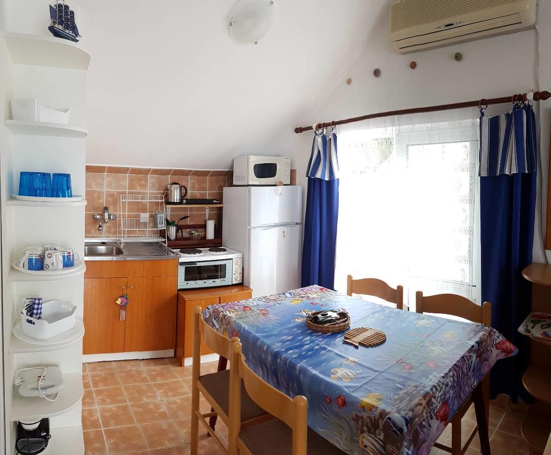 Apartment "I Love Njivice" Херцег-Нови Экстерьер фото